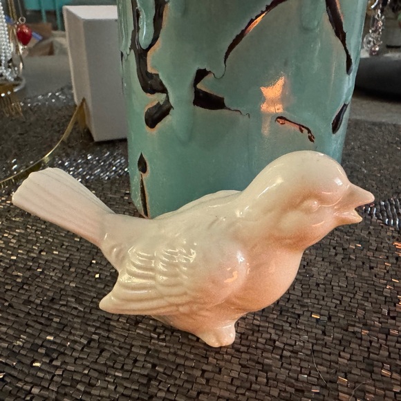 Vintage farmhouse chic porcelain bird 10.19A - Picture 2 of 3